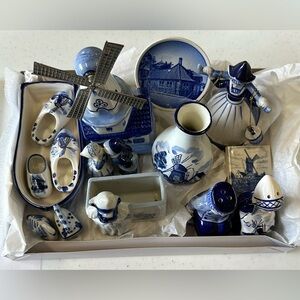 Delft Blue pottery set